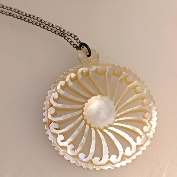 Vintage Carved Mother of Pearl Necklace - Picture 2 of 5